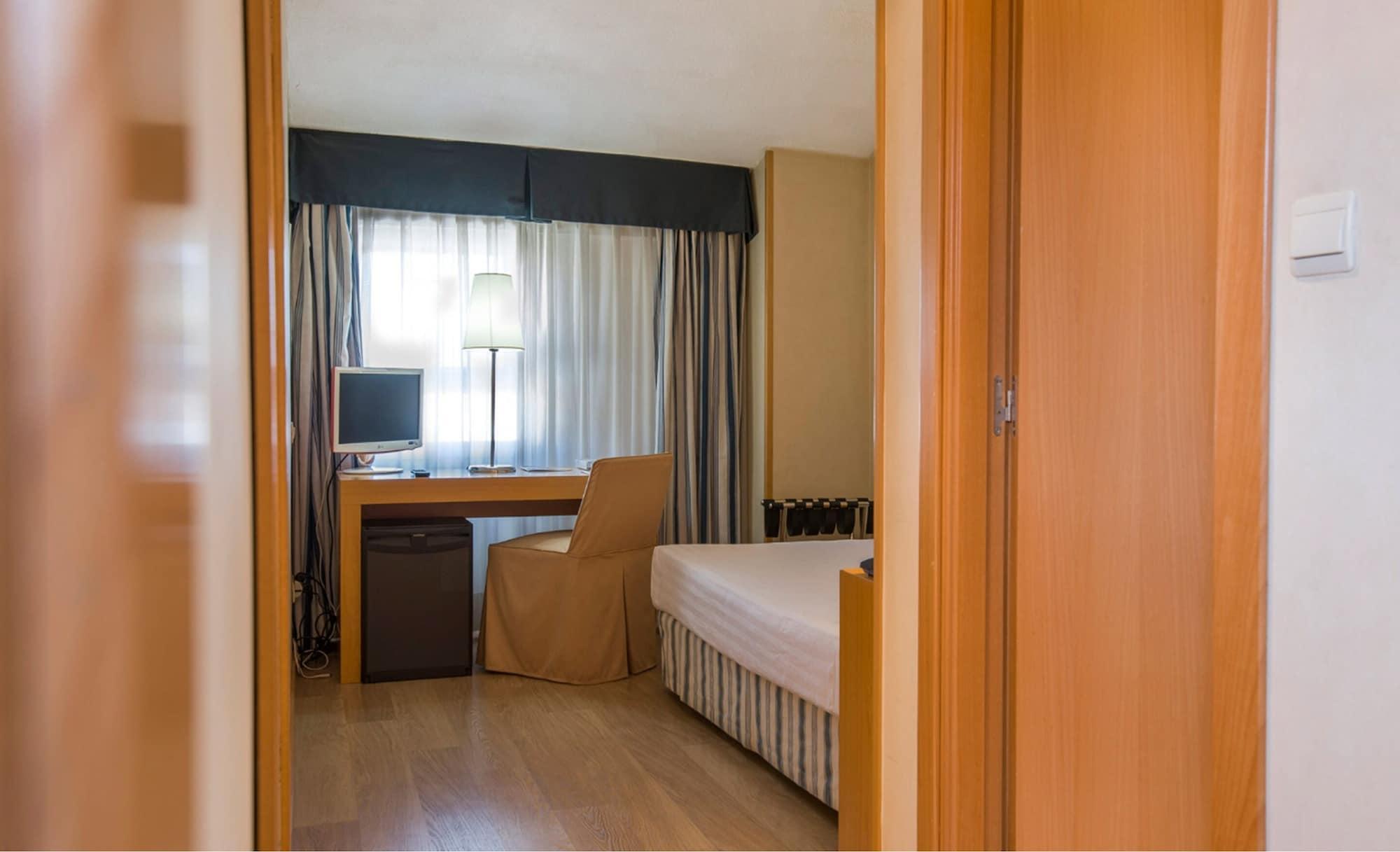 Infanta Mercedes Madrid Extérieur photo