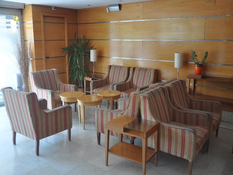 Infanta Mercedes Madrid Extérieur photo
