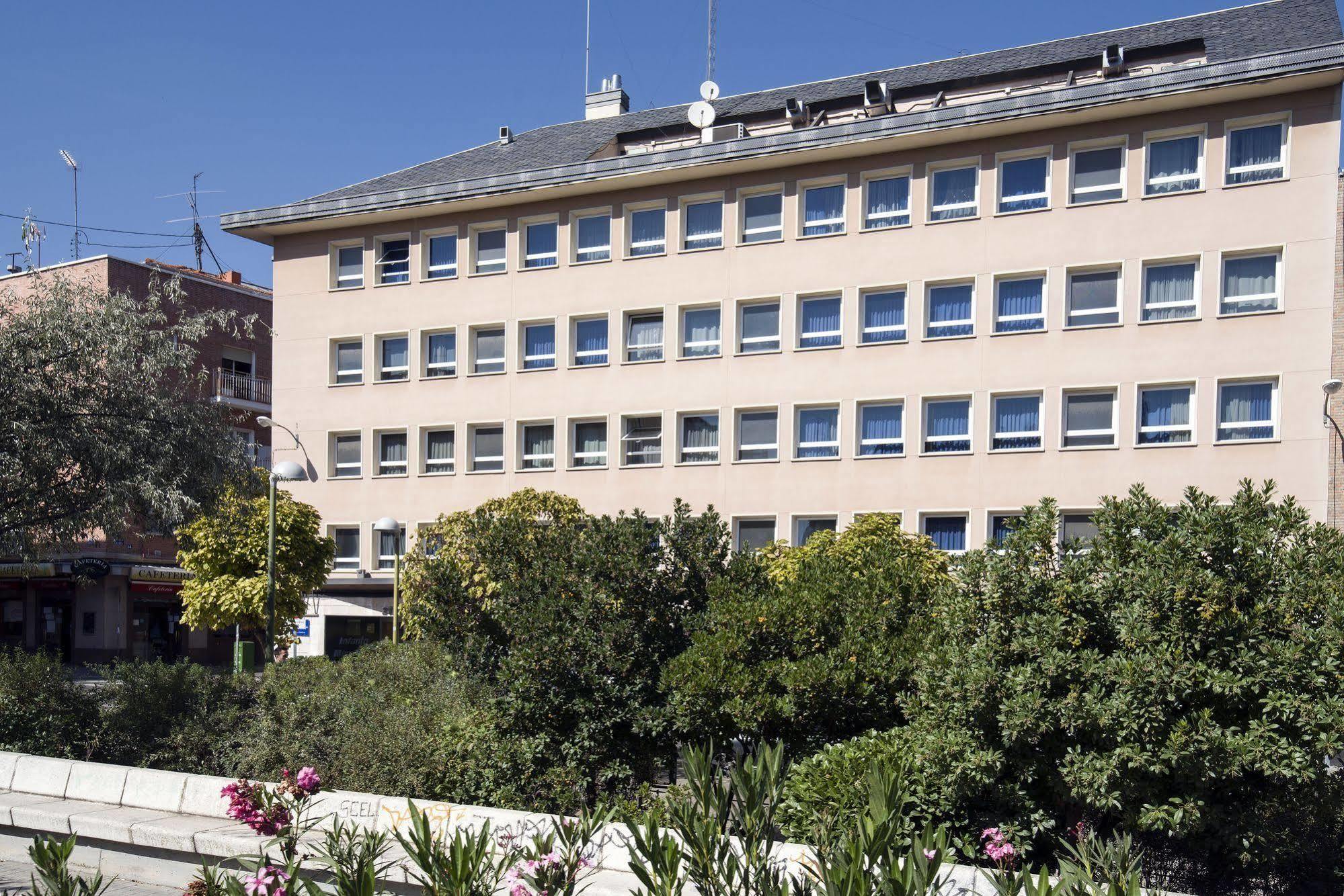 Infanta Mercedes Madrid Extérieur photo